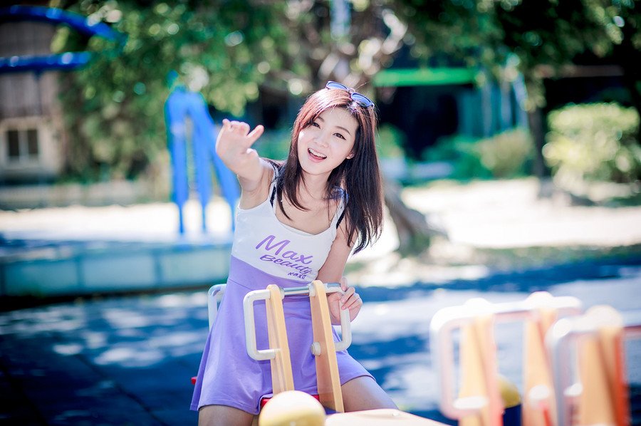 “好！”魏延点点头，他乃主帅，这些事情，自然责无旁贷，只是皱眉看向庞统道：“士元，那诸葛亮真有那么厉害？”
